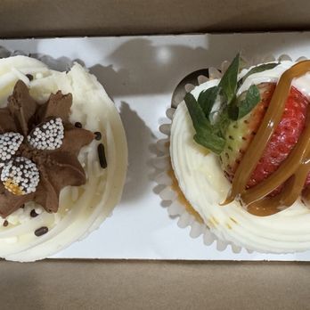 Rise Coffee & Bakery - Tuxedo and Tres Leches - Cupcakes Near Me - Austin, Texas Rise Coffee & Bakery - Tuxedo and Tres Leches - Cupcakes Near Me - Austin, Texas