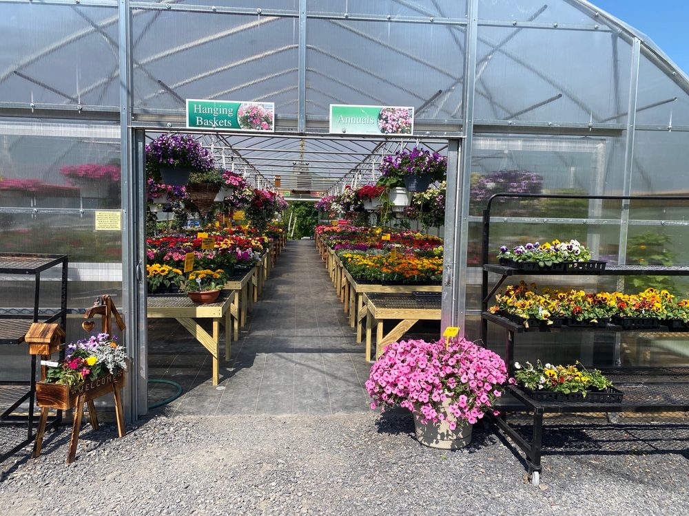 BROWNIE’S PRODUCE MARKET Updated June 2024 1901 Trumansburg Rd