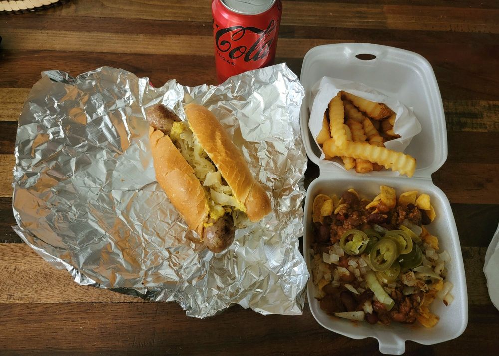 BRAUTS & HOTS Updated September 2024 29 Photos & 16 Reviews 9555