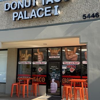 Donut Taco Palace I - Exterior view - Tacos Near Me - Austin, Texas