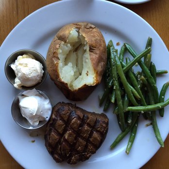 Cedars Floating Restaurant - Biergarten filet - Seafood Near Me - Coeur D'alene, Idaho