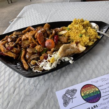 Pineapple Village - Gilroy chicken with fried rice. This is AFTER I ate. - Asian Fusion Near Me - Gilroy, California Pineapple Village - Gilroy chicken with fried rice. This is AFTER I ate. - Asian Fusion Near Me - Gilroy, California