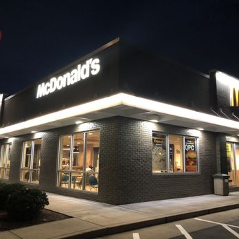 McDonald's - Building at night - Fast Food Near Me - South Williamsport, Pennsylvania McDonald's - Building at night - Fast Food Near Me - South Williamsport, Pennsylvania