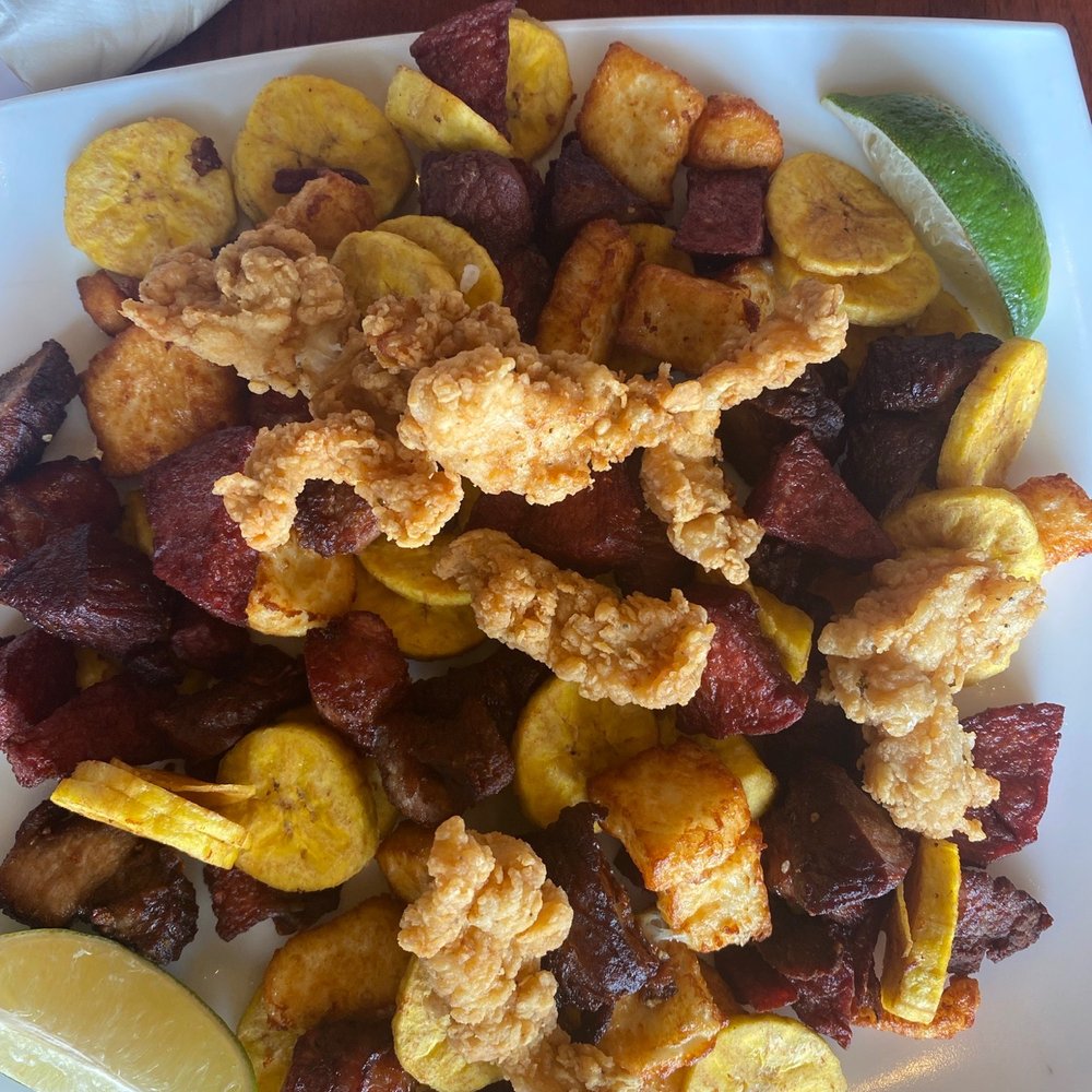 Chimiking Restaurant - Whisperlakes - Sampler fritura (4p) - Latin American Near Me - Orlando, Florida