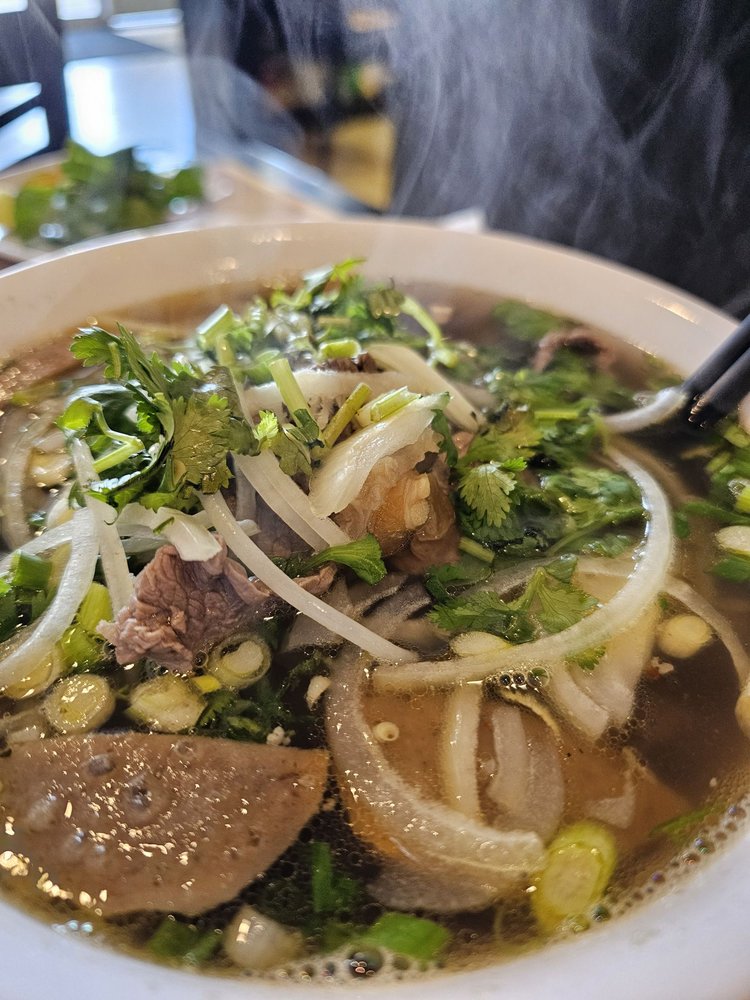 Pho Hong Saigon Logo