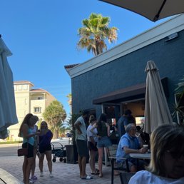 Long lines but moves
