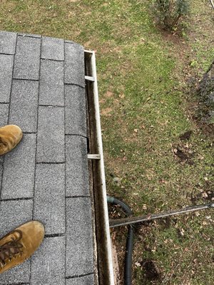 Gutter Cleaning - At Instant Gutter Services, we believe in transparency and accountability. That’s why we document our work with before and after pictures, providing you with visual evidence of the transformation we’ve achieved. From the initial state of your gutters to the immaculate finish, our photographic evidence ensures you can see the difference our service makes firsthand. These pictures not only serve as a testament to our commitment to quality but also provide you with peace of mind knowing the thoroughness of our work. Our skilled technicians begin by blowing off debris from your roof and gutter, utilizing specialized equipment to ensure thorough removal. In areas where buildup is too wet, we hand clean to guarantee a pristine finish. As part of our service, we conduct a detailed inspection of both your gutters and roof, identifying any potential damage or issues that may require attention.