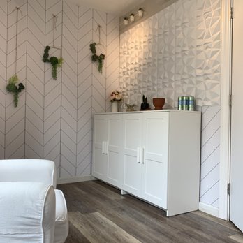 Veronica April - Lobby - Makeup Artists Near Me - Walnut Creek, California