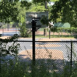 Chevy Chase Recreation Center - Basketball and tennis