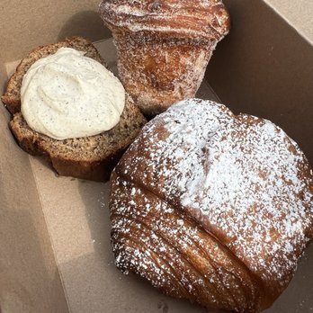 Kings Baking - Banana bread with earl grey cream, churro cruffin and chocolate croissant - Bakeries Near Me - Columbia, Tennessee Kings Baking - Banana bread with earl grey cream, churro cruffin and chocolate croissant - Bakeries Near Me - Columbia, Tennessee