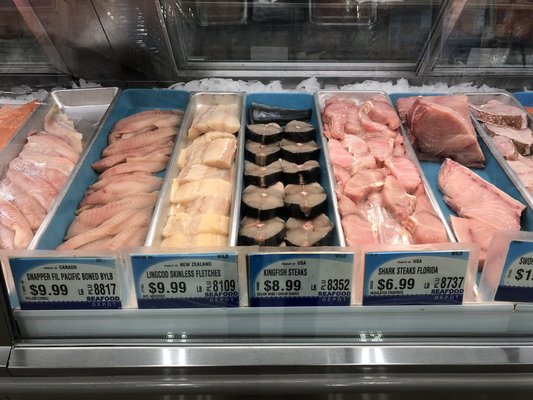 81 Aviva Park Drive, Woodbridge 