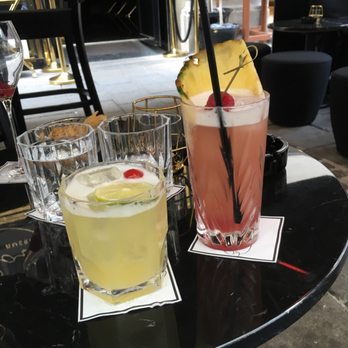 Roberto American Bar - Bars Near Me - Vienna, 9