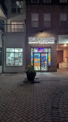 Brix & Stones Pizzeria by null