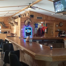 Black Creek Lodge Campground And Cabins - Newer log lodge with big bar. Kids & parents will enjoy the deer in the huge wildlife pen located within 50' of the Lodge.