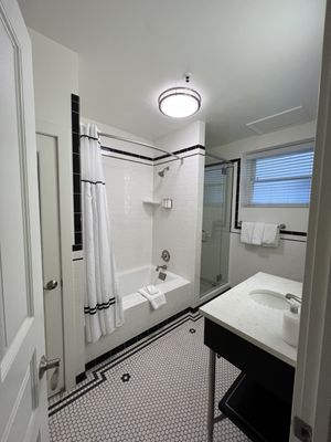 The Oxford Hotel by null