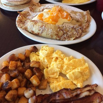 Eggs 'n Things - Couldn't decide what to eat! - Breakfast & Brunch Near Me - Honolulu, Hawaii