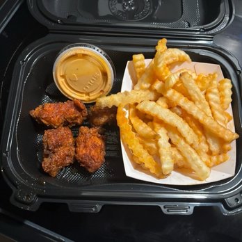 Dave's Hot Chicken - Chicken Shop Near Me - Highland, California Dave's Hot Chicken - Chicken Shop Near Me - Highland, California