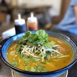 Dear Saigon - Satay pho with raw beef & tripes
