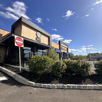 Starbucks - Outside - Coffee & Tea Near Me - Lawrence Township, New Jersey