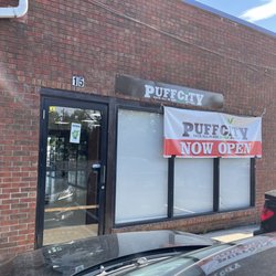Puffcity East Windsor - Great store for all needs