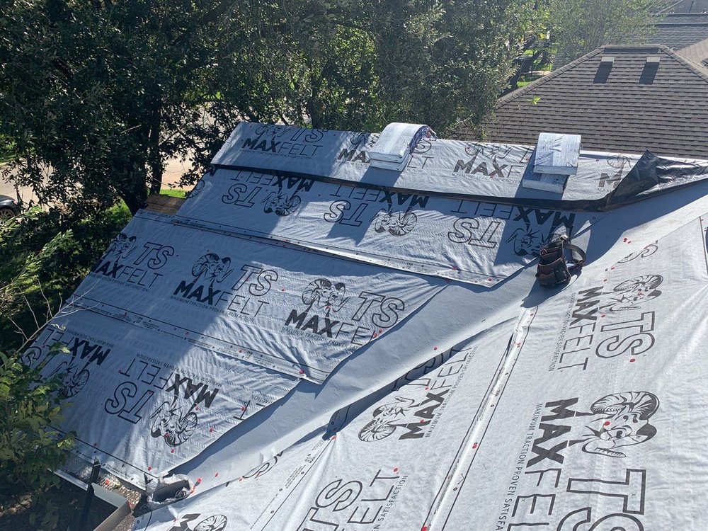 Slide of Elite Roofing