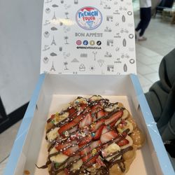 Bubble Waffle in To Go Box