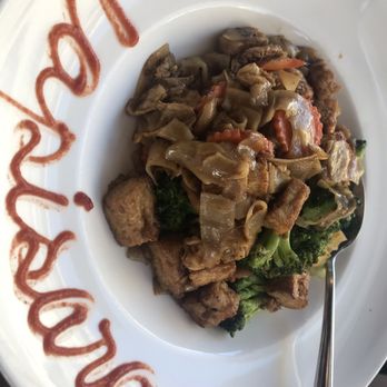Lapisara Eatery - PCU noodles with tofu - Breakfast & Brunch Near Me - San Francisco, California