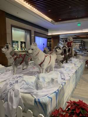 Power Plant Mall by null