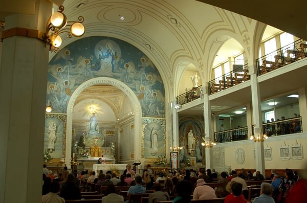 CHAPELLE NOTRE DAME DE LA MÉDAILLE MIRACULEUSE - Updated January 2026 ...