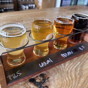 Birmingham District Brewing - Flight of American Pilsner, lanai, pecan. And black flower - Breweries Near Me - Birmingham, Alabama Birmingham District Brewing - Flight of American Pilsner, lanai, pecan. And black flower - Breweries Near Me - Birmingham, Alabama