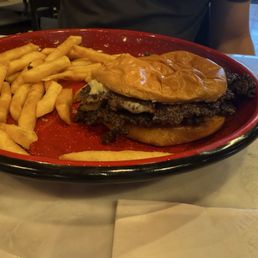 Smash burger (ate part of the burger and some fries) Smash burger (ate part of the burger and some fries)