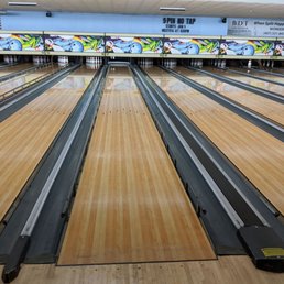 Bowling lanes Bowling lanes