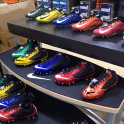 DICK'S Sporting Goods - Nike