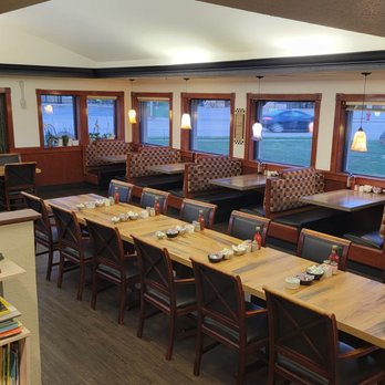 Cafe Agora - Inside - Breakfast & Brunch Near Me - Menomonee Falls, Wisconsin