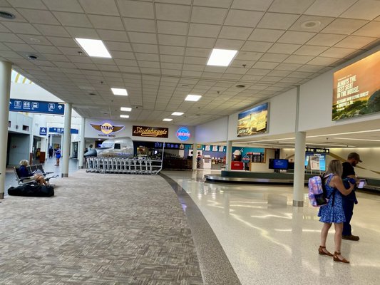 South Bend International Airport by null