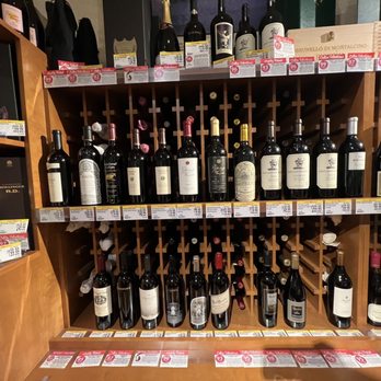 Wegmans - a shelf full of wine bottles - Grocery Near Me - Ocean, New Jersey