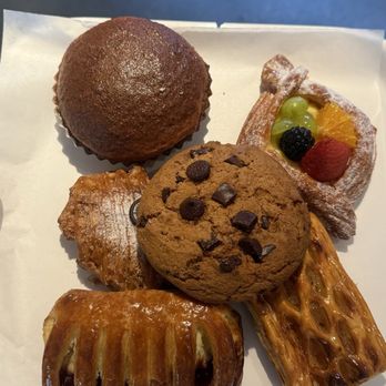 Paris Baguette - Bakeries Near Me - Hayward, California Paris Baguette - Bakeries Near Me - Hayward, California