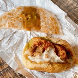 Austin Eats Food Tours - The Spicy Boys Chicken food truck outside of the brewery. We had roti with a deliciously sweet curry their famous chicken sandwiches.