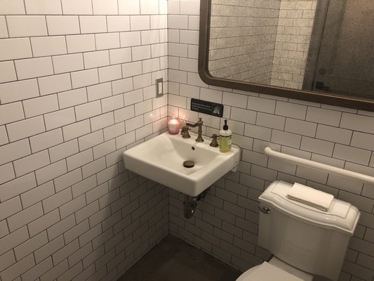 Flour and Oak by null