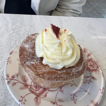 The Gilded Acorn - Raspberry Cruffin - Patisserie/Cake Shop Near Me - Oklahoma City, Oklahoma