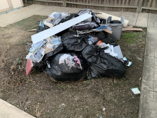 Junk Removal - We remove junk and trash Junk Removal - We remove junk and trash