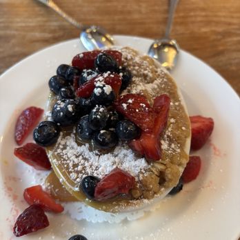 Sparks Water Bar - Apple crisp (ice cream on the side) - Bars Near Me - Sparks, Nevada