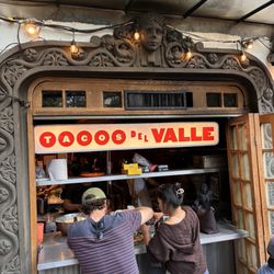 Tacos de Asada del Valle - Sign outside