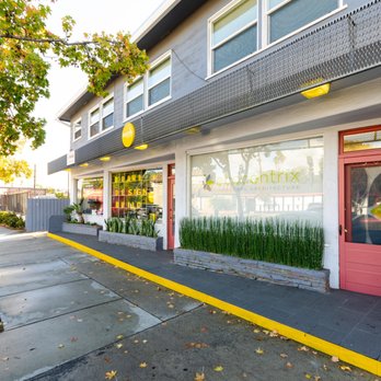 Crescent Canyon Management - Studio Storefront - Property Management Near Me - Beverly Hills, California Crescent Canyon Management - Studio Storefront - Property Management Near Me - Beverly Hills, California