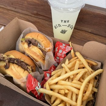 The Win-Dow Long Beach - CHEESEBURGER FRIES LEMONADE - Burgers Near Me - Long Beach, California The Win-Dow Long Beach - CHEESEBURGER FRIES LEMONADE - Burgers Near Me - Long Beach, California