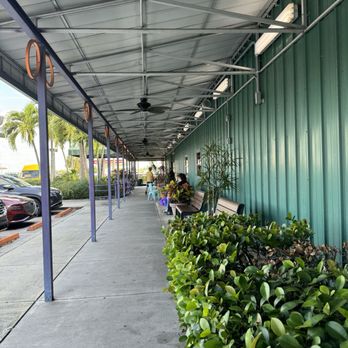 Sun Harvest Citrus - Walkway - Fruits & Veggies Near Me - Fort Myers, Florida Sun Harvest Citrus - Walkway - Fruits & Veggies Near Me - Fort Myers, Florida