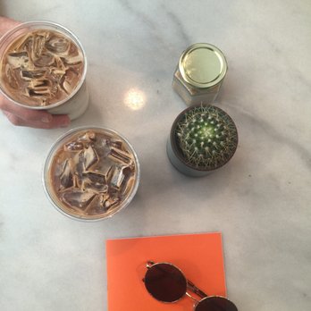 Bluestone Lane DUMBO Café - Coffee & Tea Near Me - Brooklyn, New York