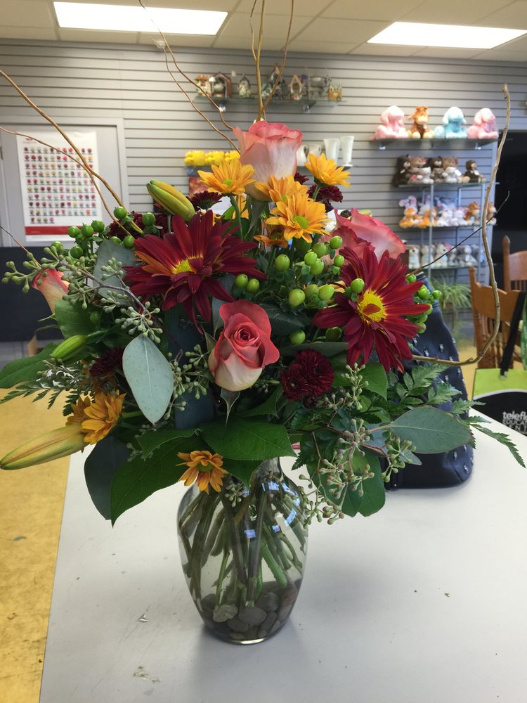 PETALS OF LOVE Updated July 2024 5350 W 130th St, Brook Park, Ohio