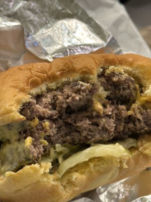 M Burger by null