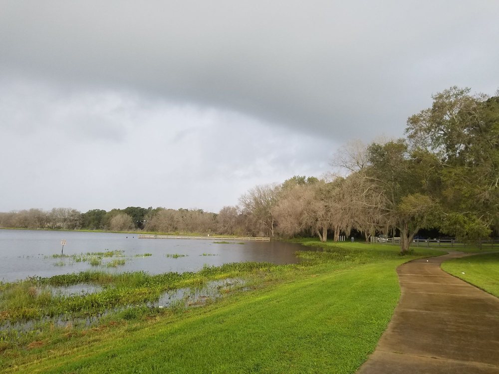 PRAIRIE LAKE PARK Updated September 2024 37 Photos 2075 Hackney